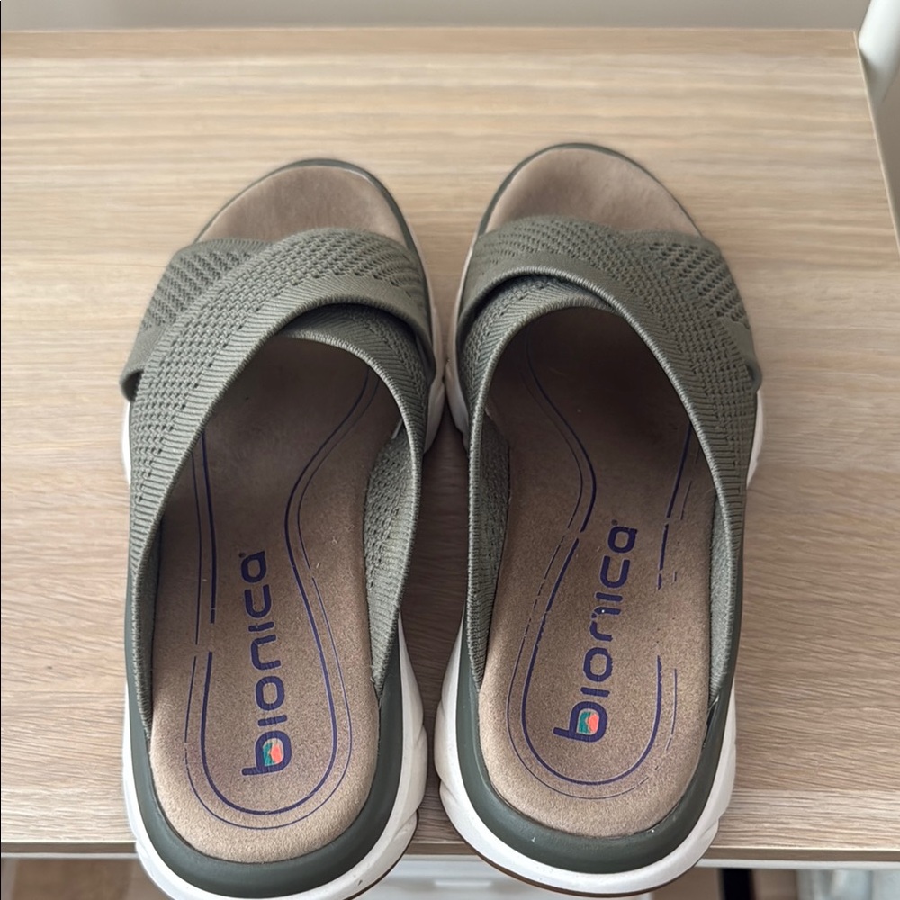 Bionica Green Sandals Comfortable Slip-On Design